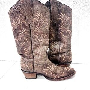 CIRCLE G WOMEN'S SCROLLING EMBROIDERY WESTERN BOOTS - SNIP TOE 6